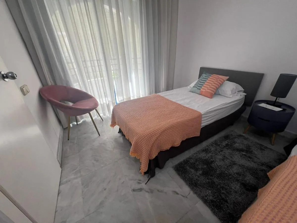 Marbella Center Beachfront Apartment For Vacation
