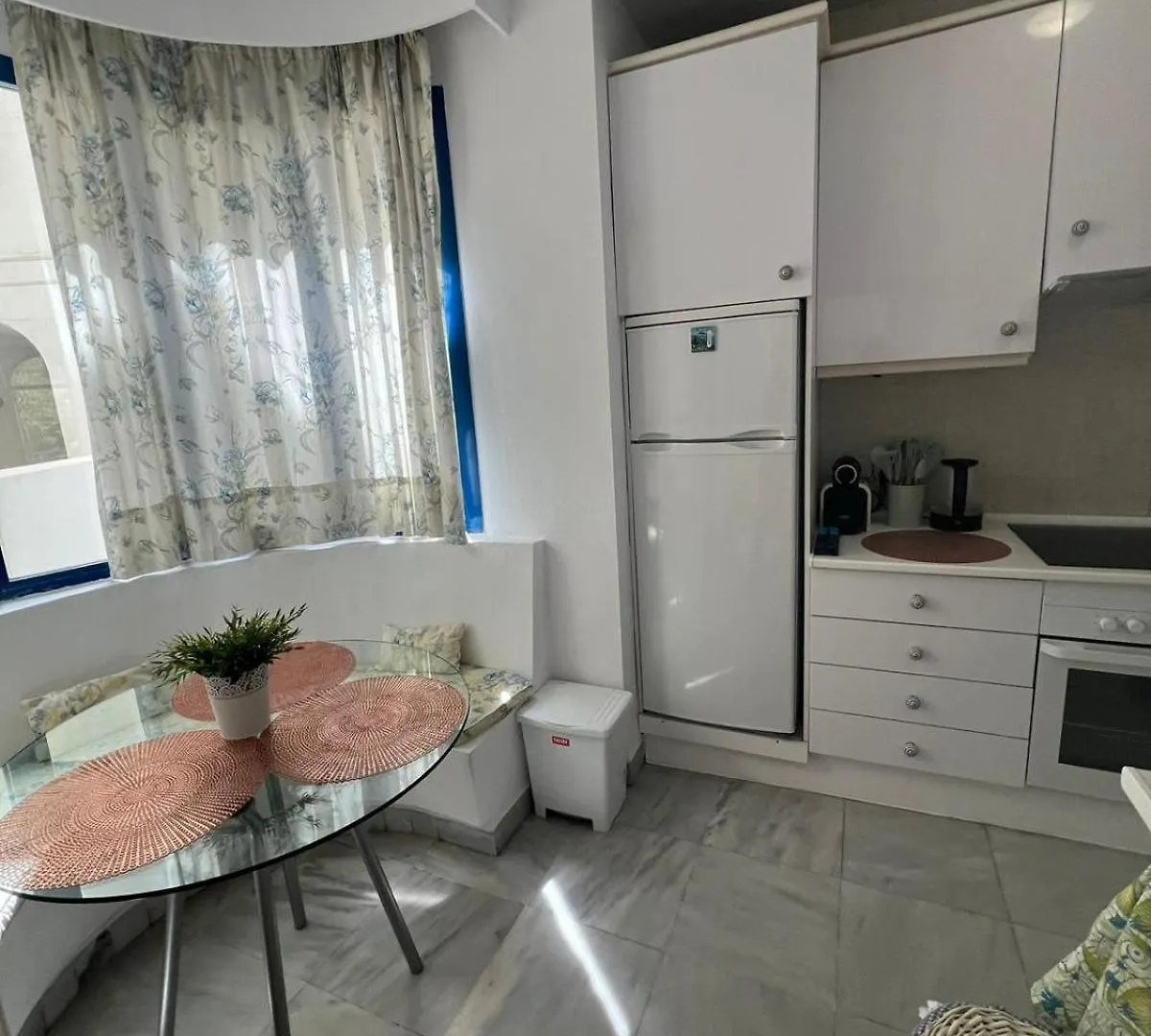 Marbella Center Beachfront Apartment For Vacation Spain