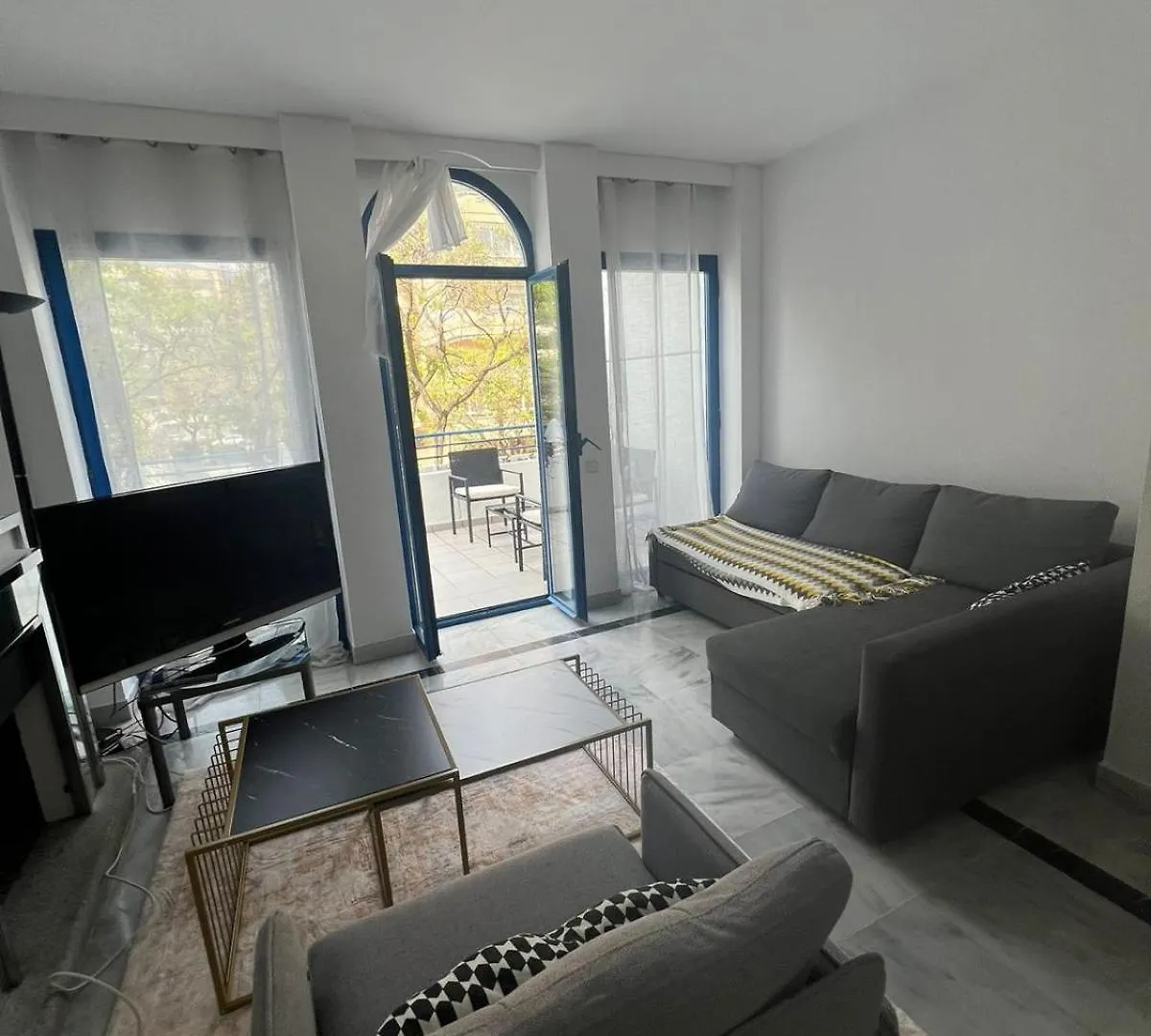 Marbella Center Beachfront Apartment For Vacation