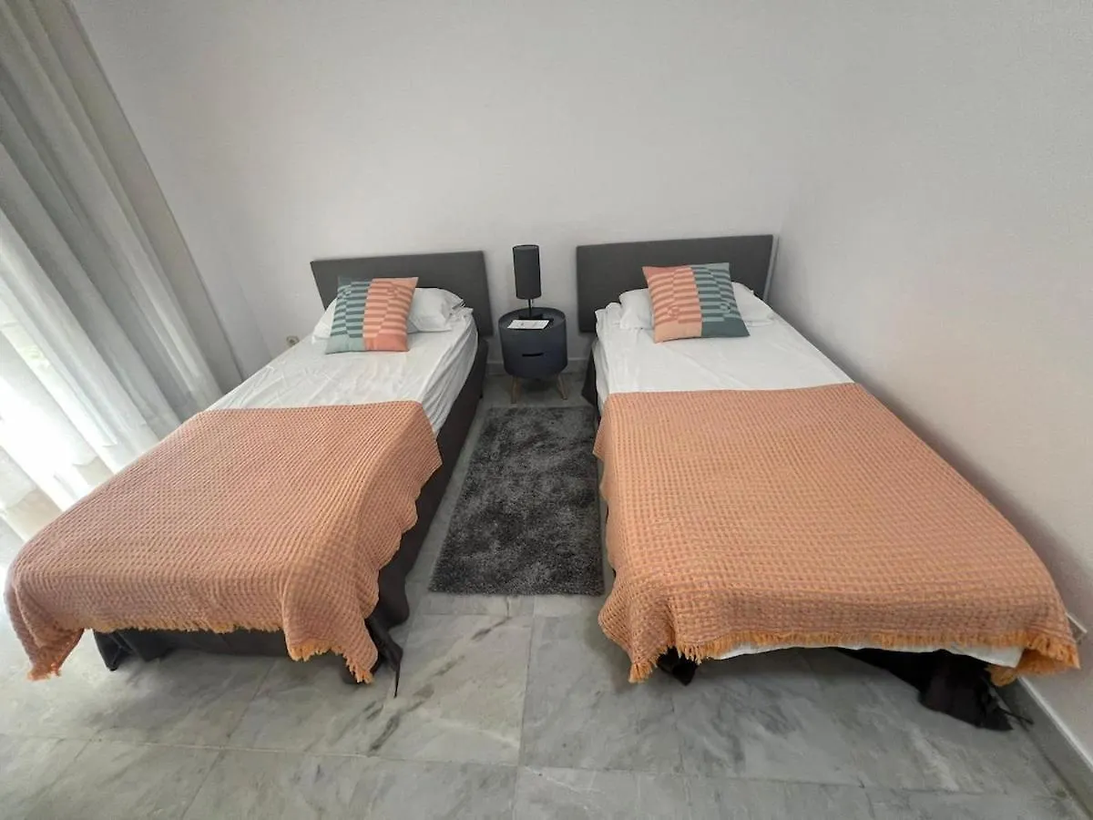Marbella Center Beachfront Apartment For Vacation 0*,  Espagne
